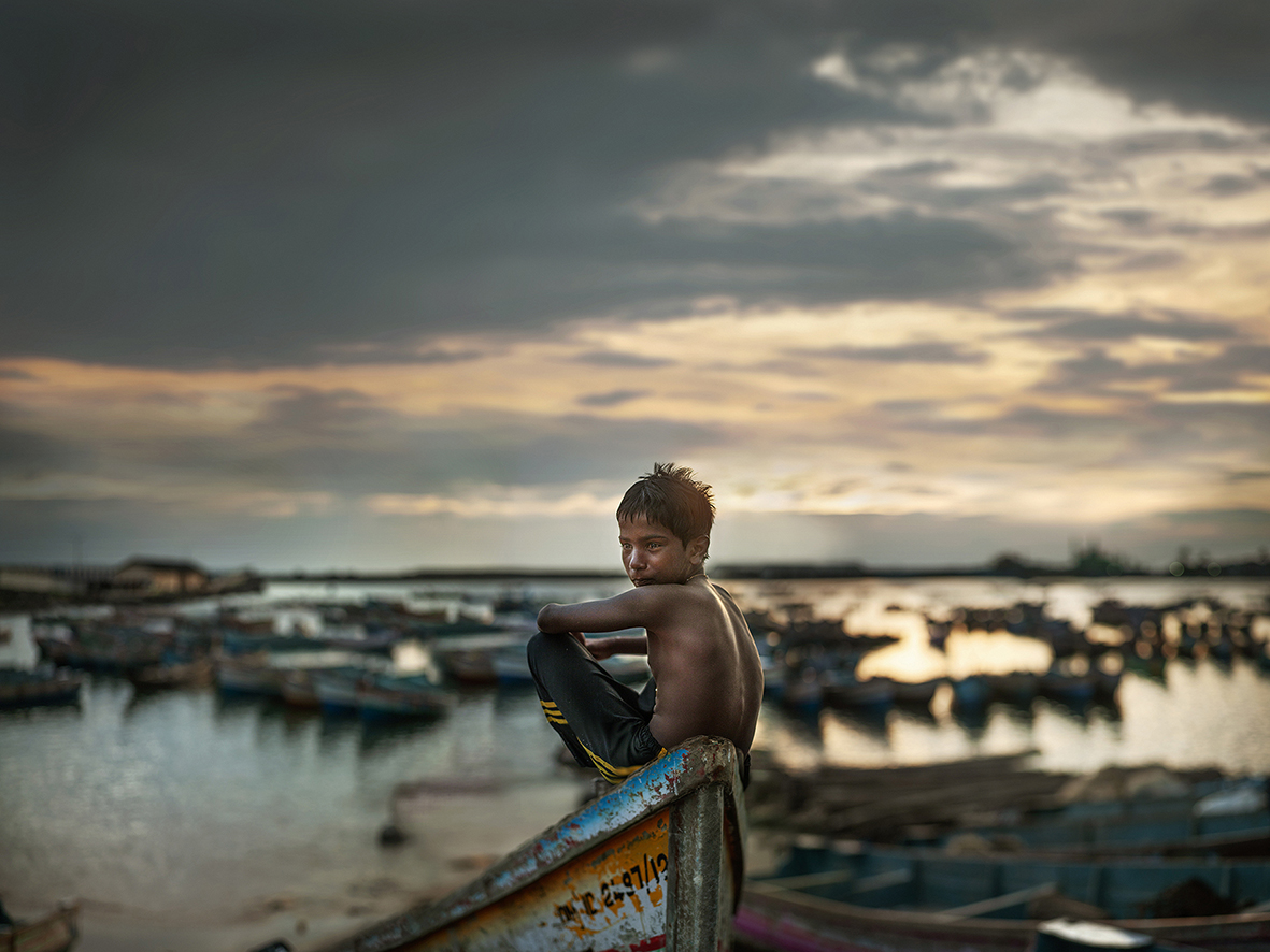 Kayıktaki Çocuk Boy on the Boat, Hindistan India, 2014
