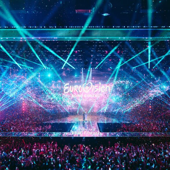 Avusturya adına yarışan JJ, 69. Eurovision Şarkı Yarışması’nın kazananı olarak “Wasted Love” parçasını yeniden seslendiriyor. Görsel: Alma Bengtsson, EBU