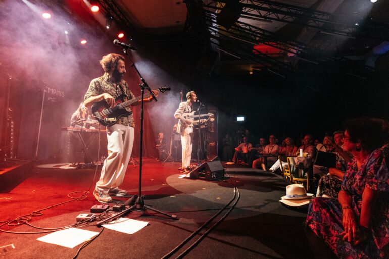 Telli Davul, 2025 Montrö Caz Festivali kapsamında The Memphis sahnesinde.