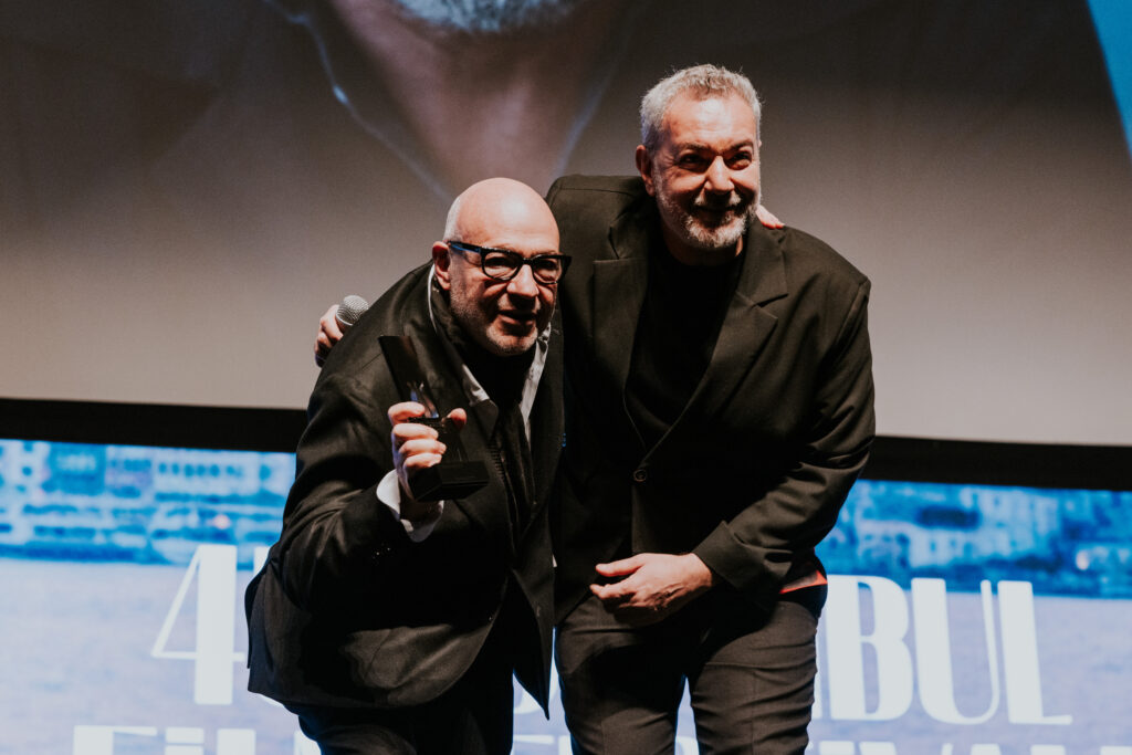 Gianfranco Rosi ve Kerem Ayan, 45. İstanbul Film Festivali Açılış Töreni'nde.