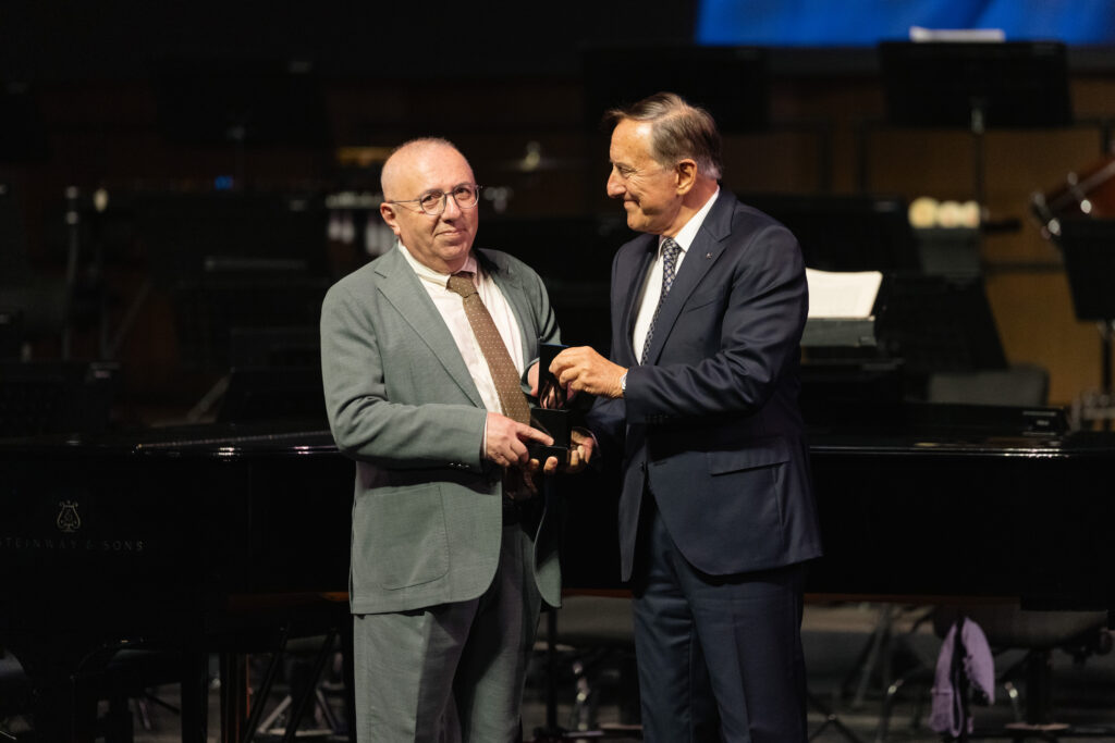 Turgay Erdener ve Bülent Eczacıbaşı. Görsel: Salih Üstündağ